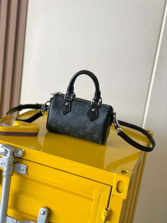 Picture of Louis Vuitton Handbags _SKUfw234827490fw